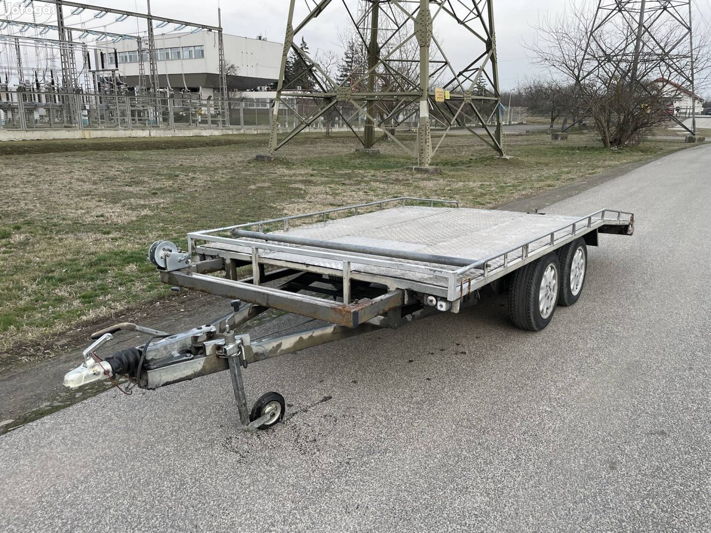 Eladó 2RF-2000 autószállító trailer