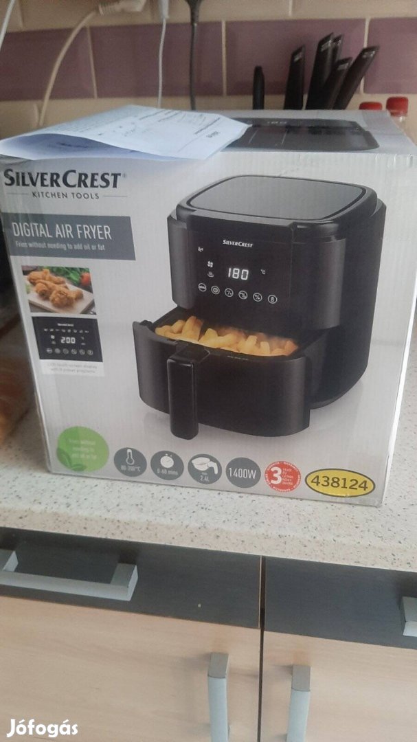 Eladó 2.4 Literes Air Fryer 2024.08.12 Vásárolt