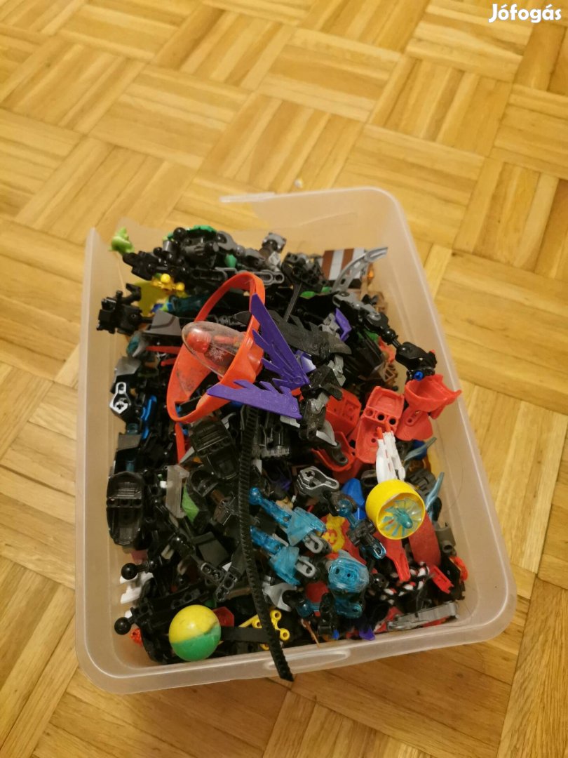 Eladó 2,5 kg LEGO