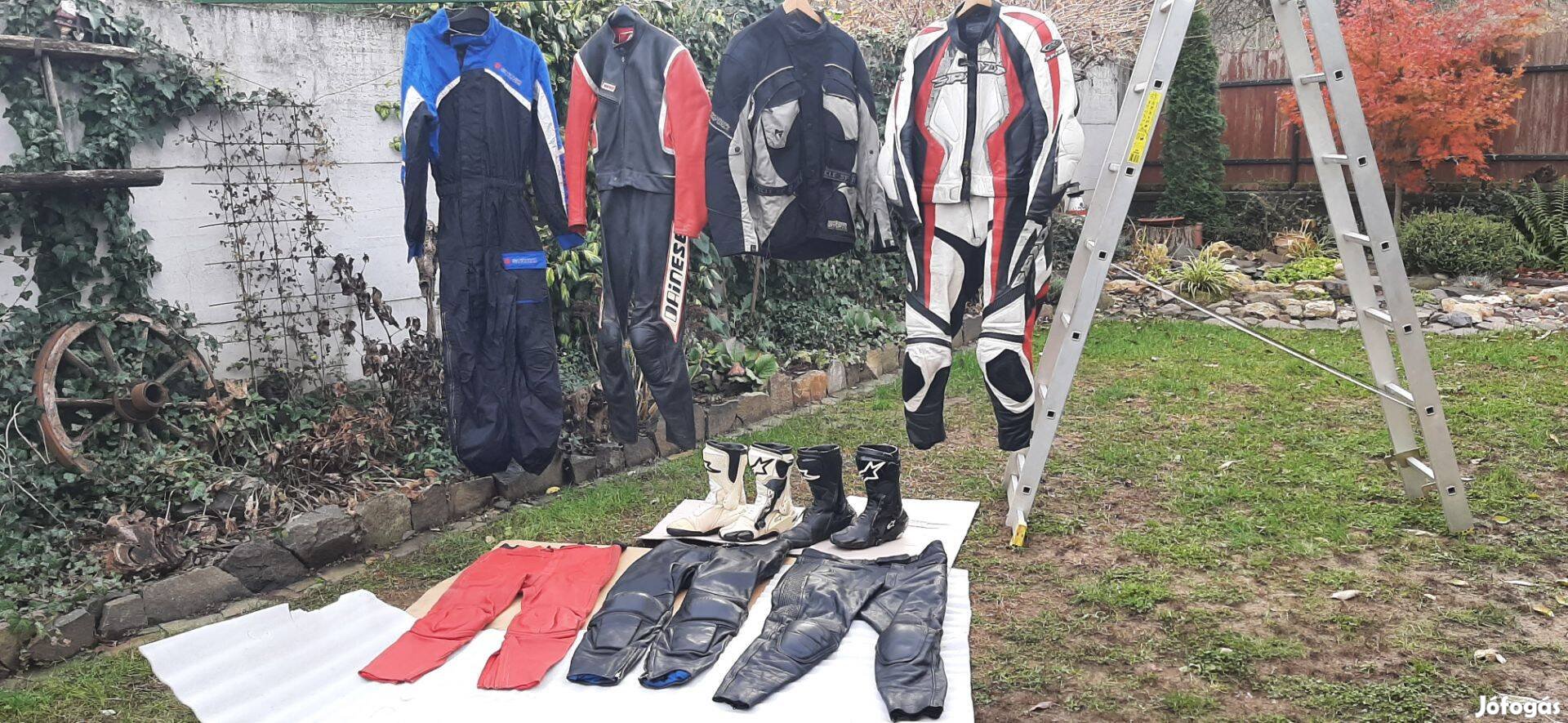 Eladó 2 DB. Alpinestars csizma + Bőrruhák (Spidin kívül) egyben