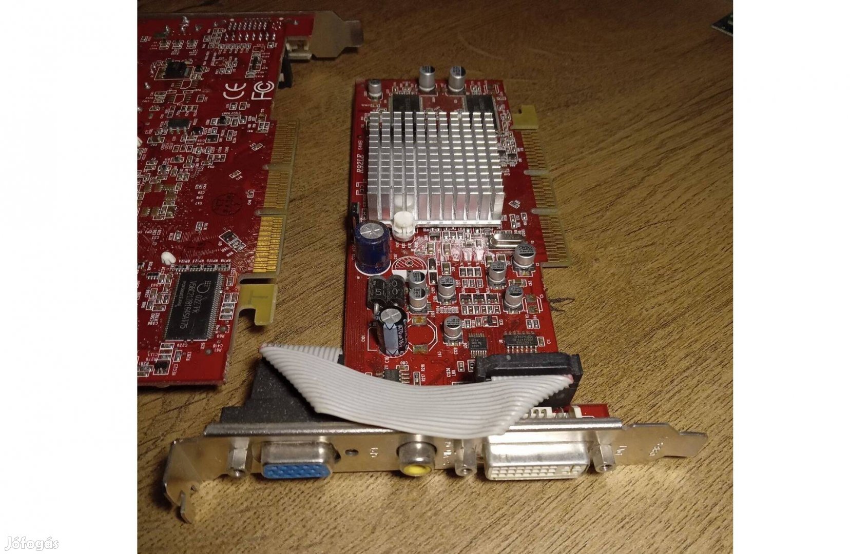 Eladó 2 darab ATI Radeon AGP R92LE D33053 videokártya jelképes áron