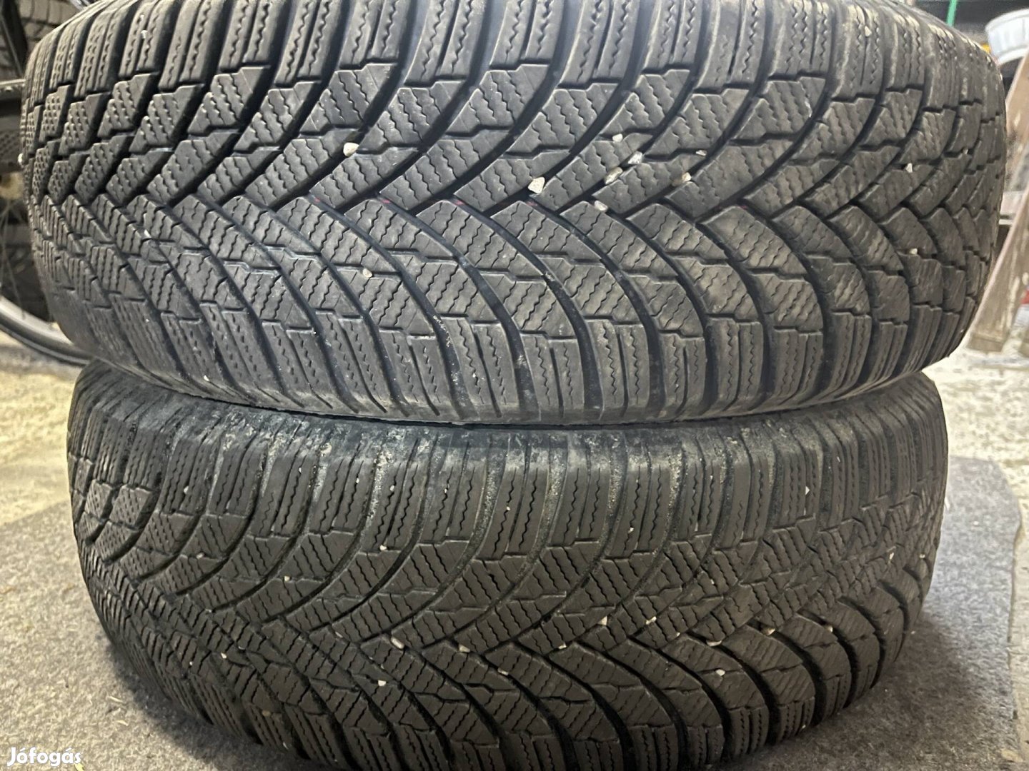 Elado 2 db 195/65R15 téligumi