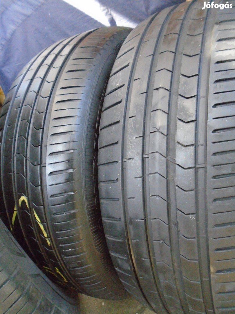Eladó 2 db 205/60 R16 96W Vredestein nyári gumi