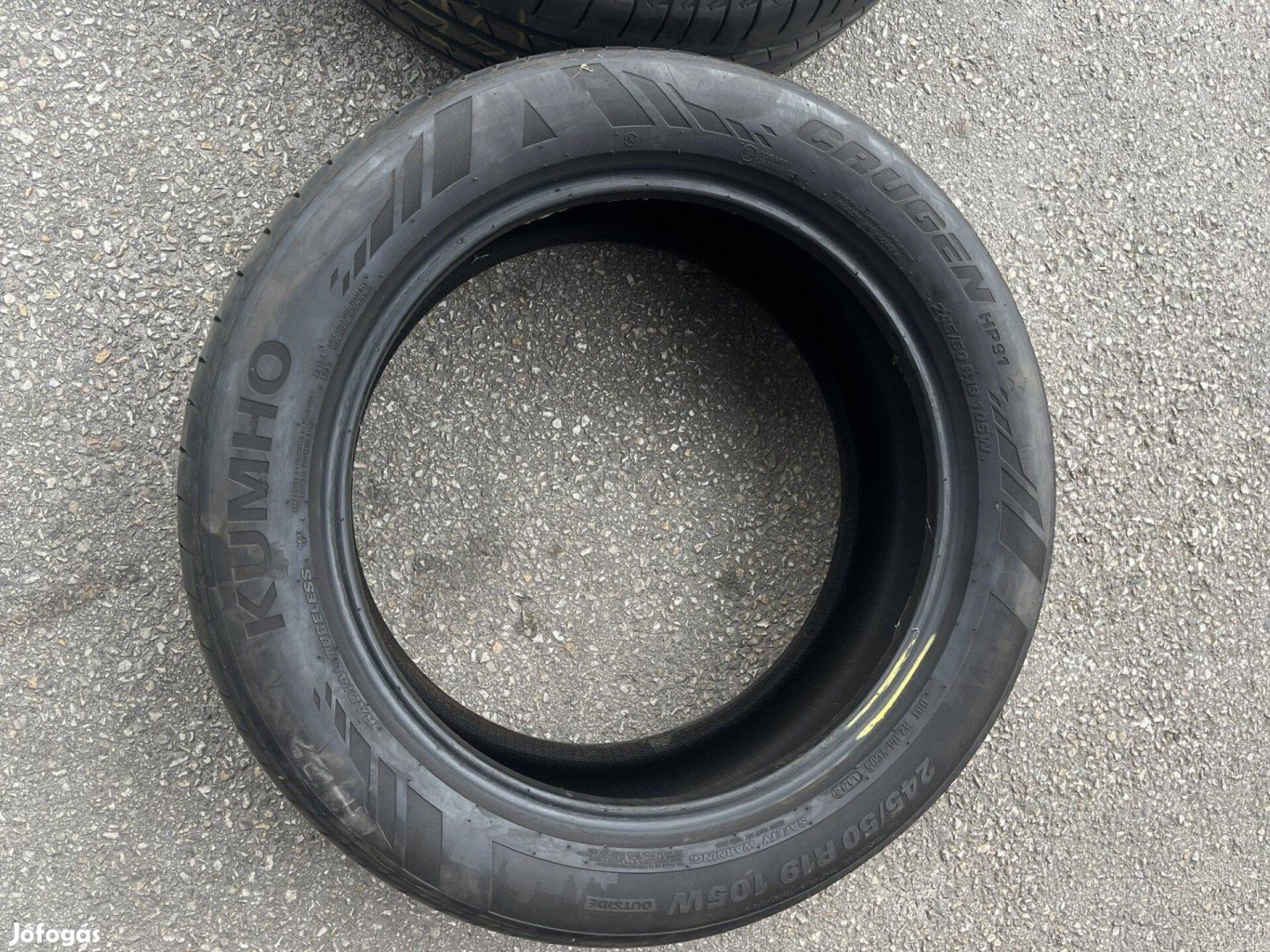 Eladó 2 db 245/50 R19 Kumho autógumi