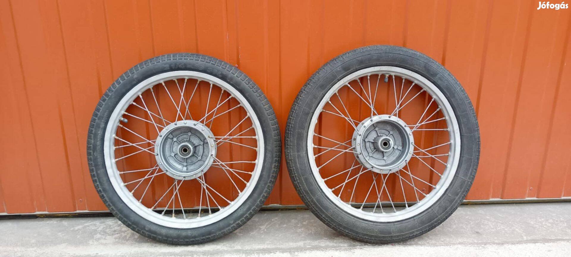 Eladó 2 db Simson kerék!