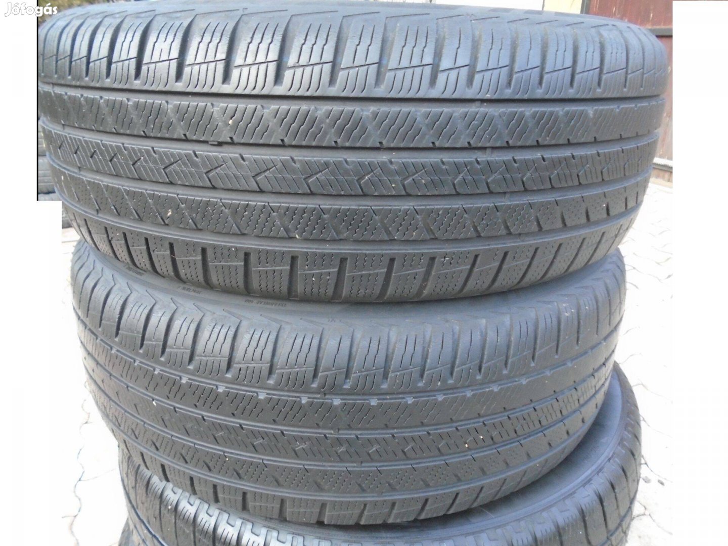 Eladó 2 db Vredestein Quatracpro 225x60R17 téli gumi