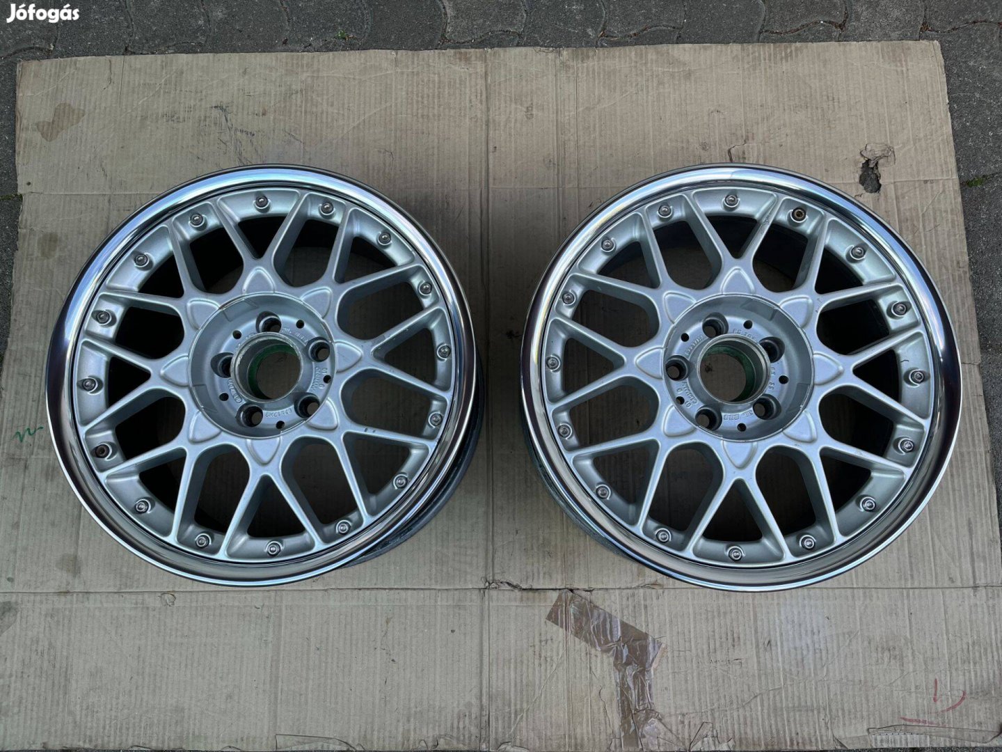 Eladó 2 db eredeti BBS RS 702 8x17 ET 35 (5x112) alufelni