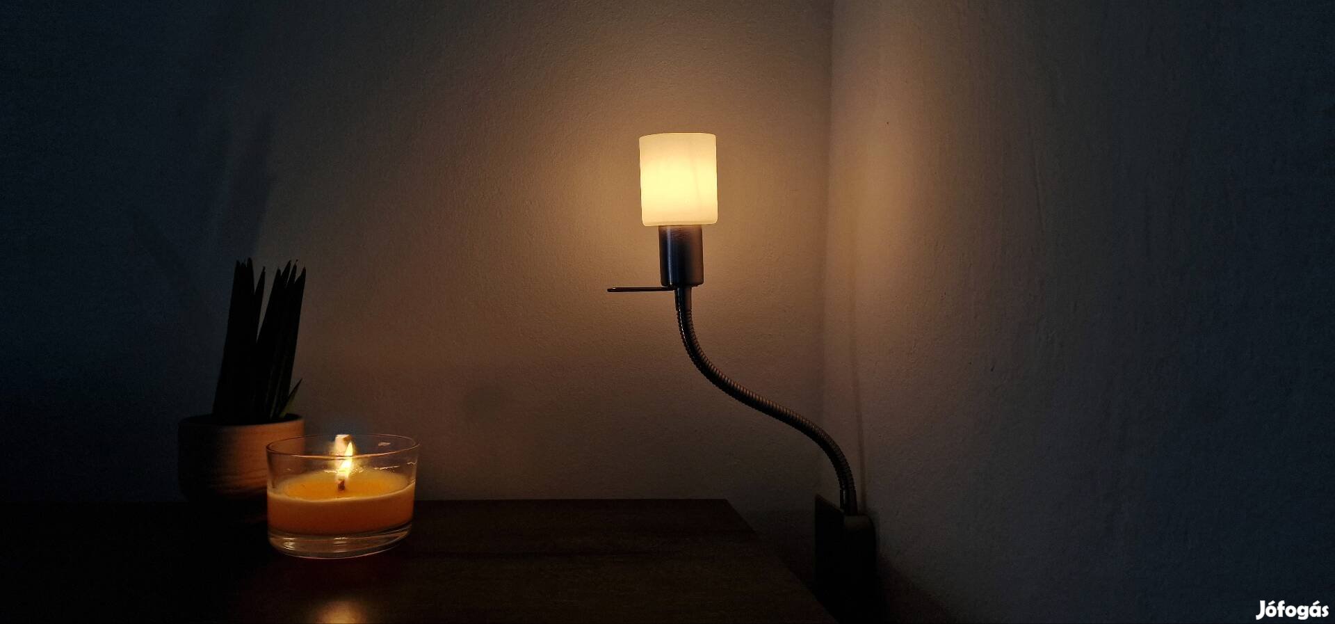 Eladó 2 db fali lámpa