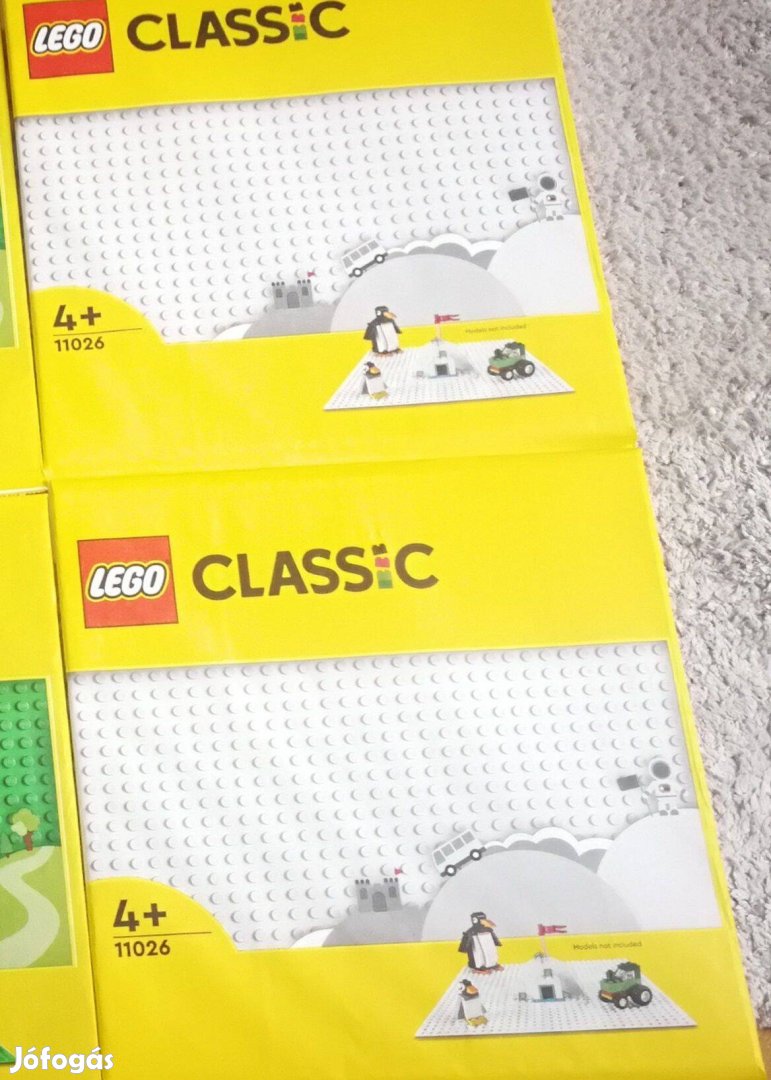 Eladó 2 db fehér 32*32-es Lego city baseplate (11026)