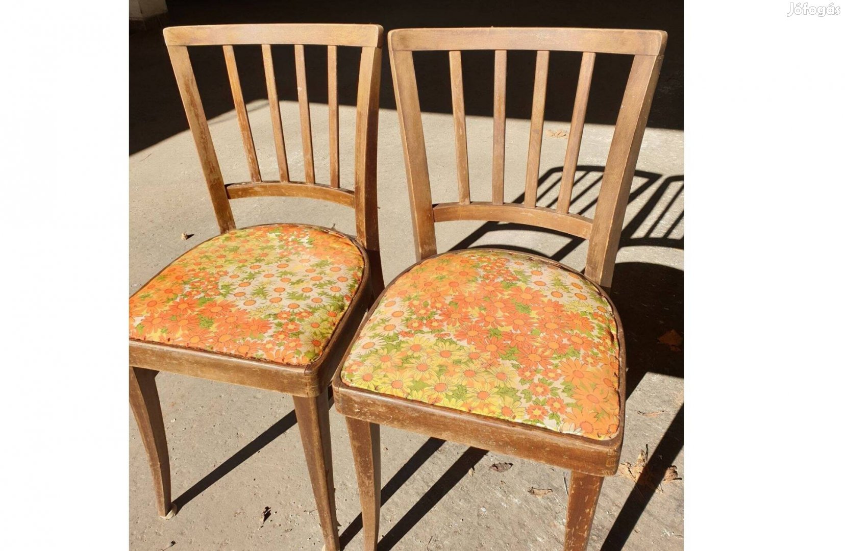 Eladó 2 db szék 5000 Ftdb