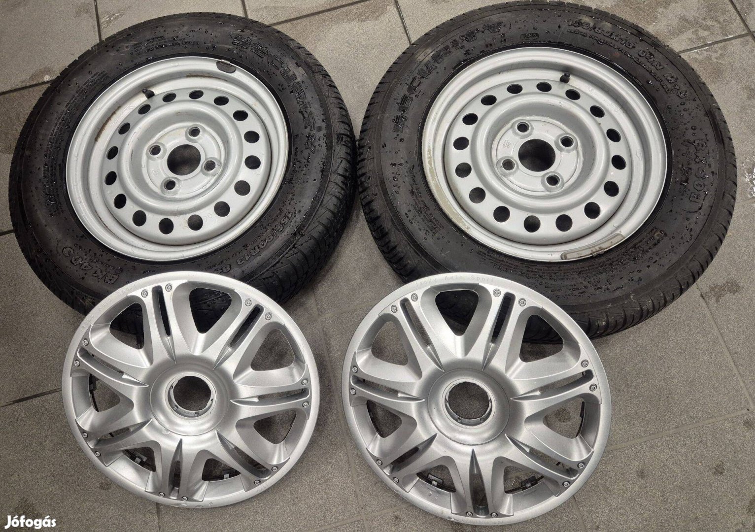 Eladó 2 db utánfutó kerék + 2 db dísztárcsa 155/80 R13