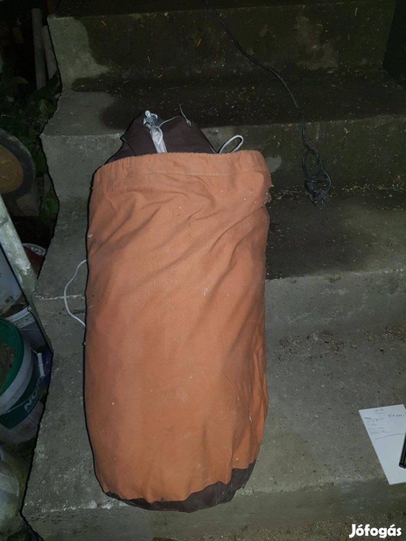 Eladó 2 személyes retro sátor