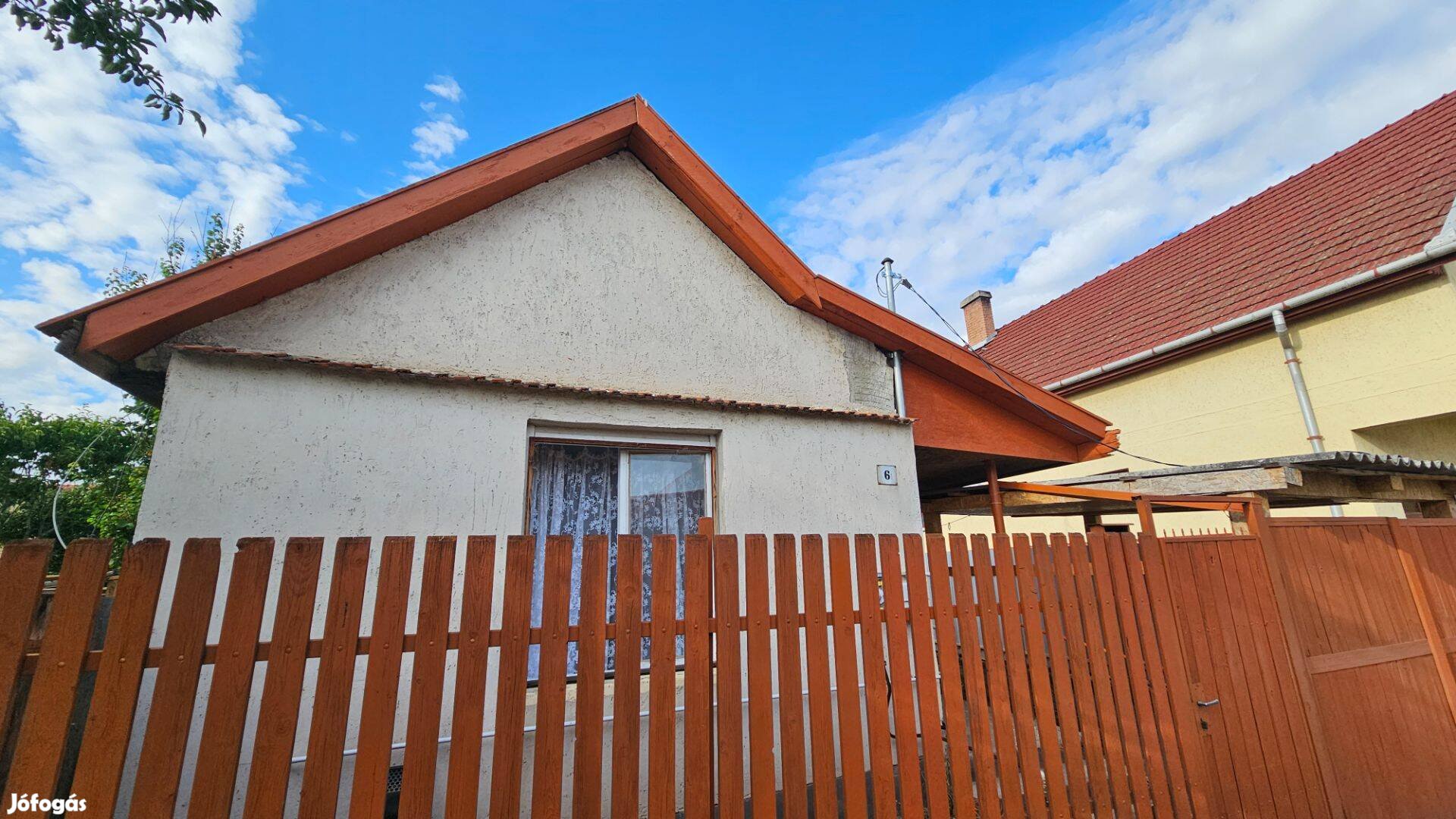 Eladó 2 szobás családi ház Jászberényben!