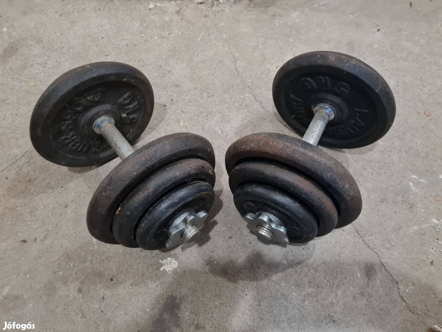 Eladó 2 x 20 kg fém kézisúlyzó készlet