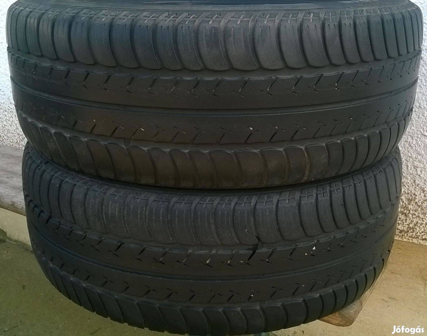 Eladó 2db 205/55R16-os Good year nyári gumi