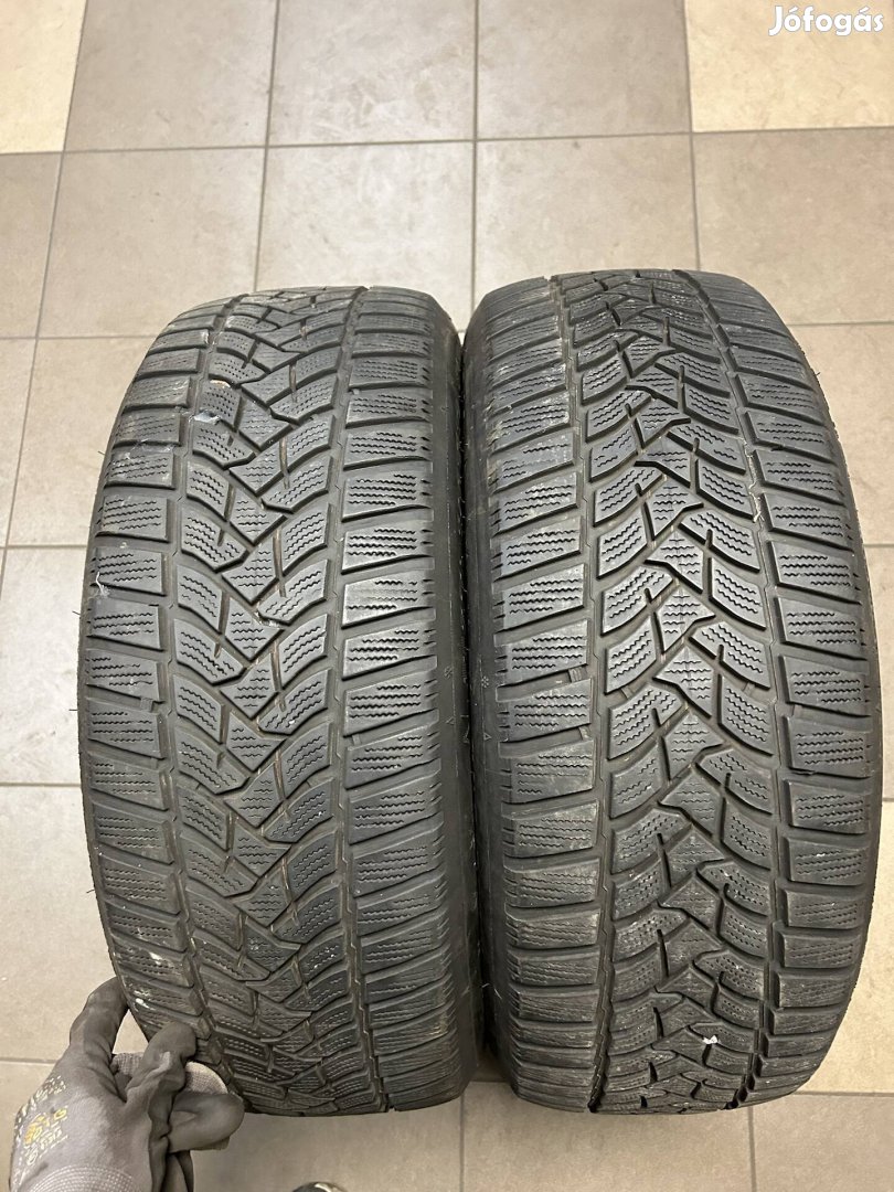 Eladó 2db 205/55 r17 Dunlop téli gumi!