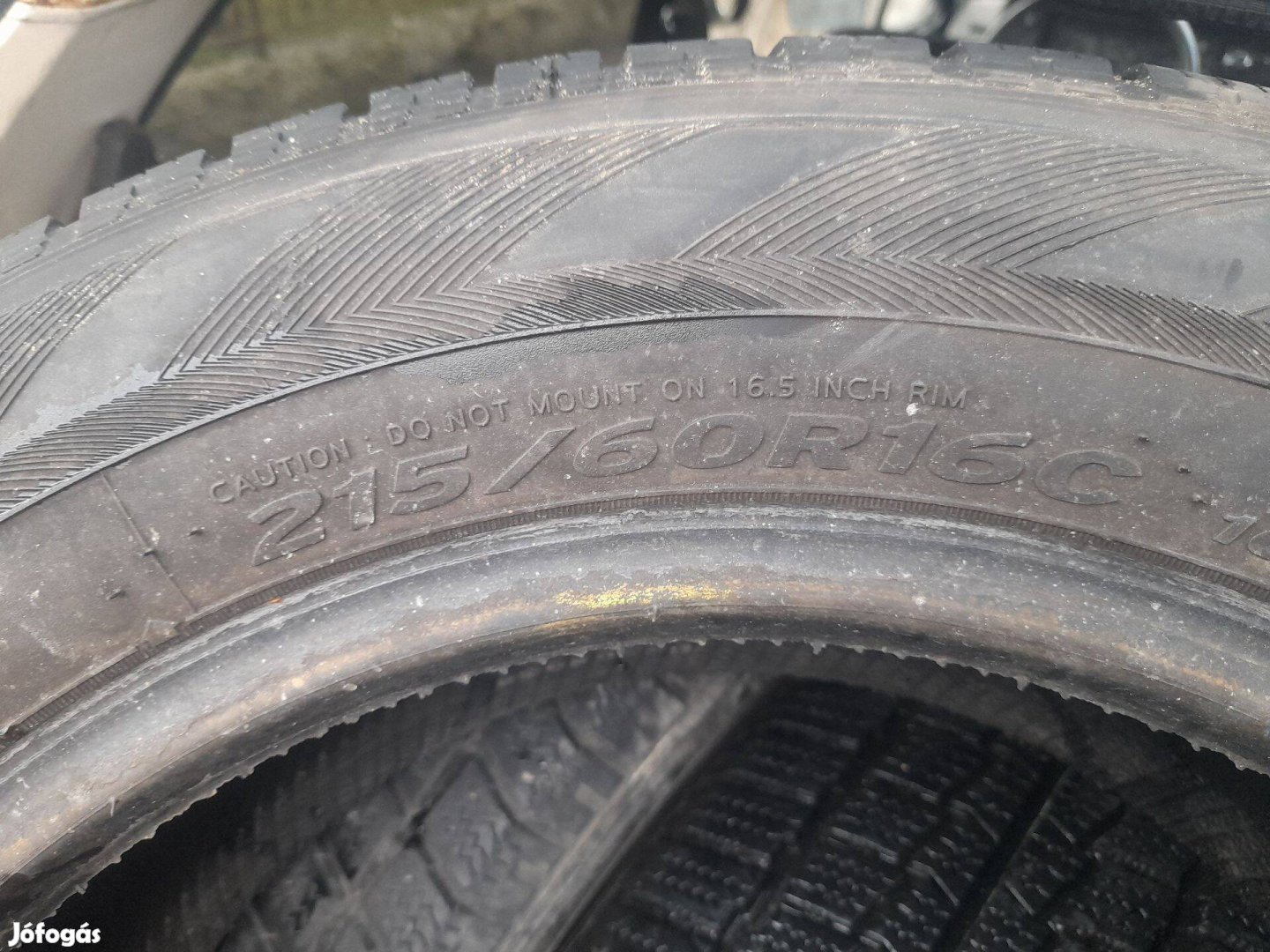Eladó 2db 215 60 16C Hankook téli gumi