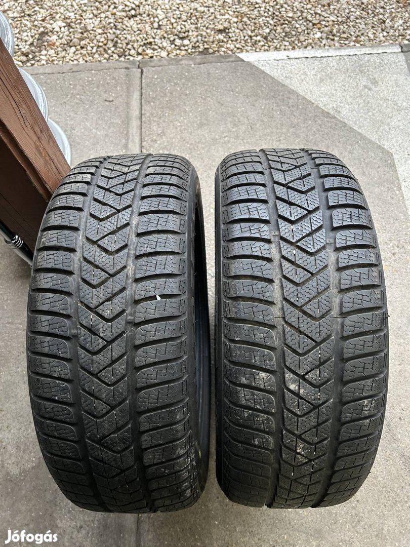 Eladó 2db 225/55 r17 Pirelli téli gumi!