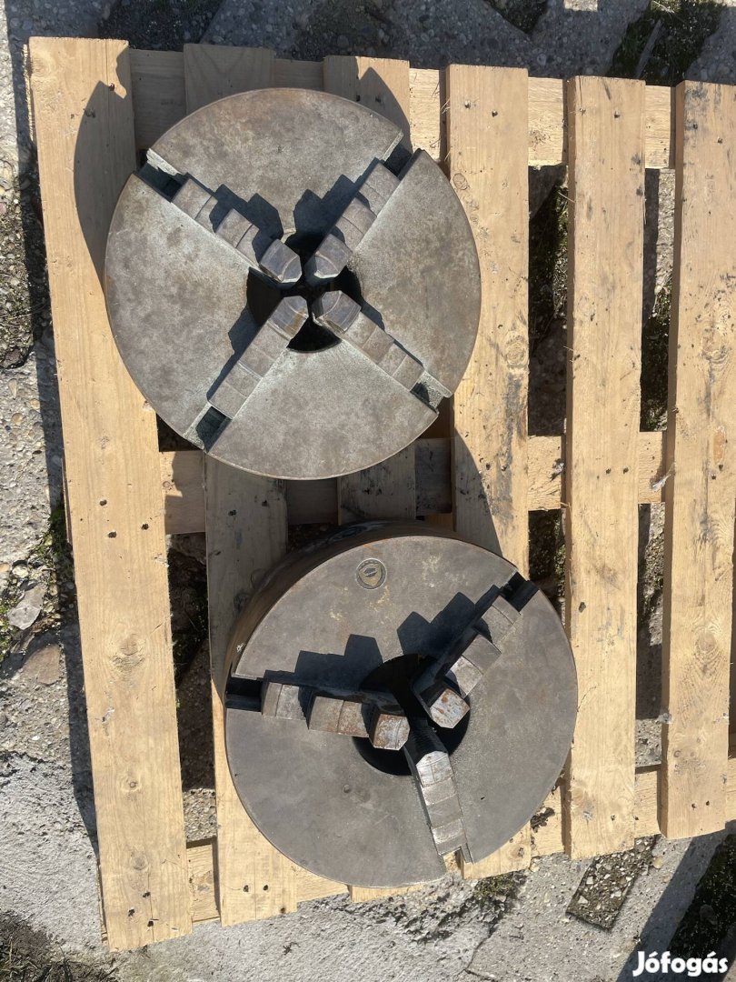 Eladó 2db 400-as eszterga pofa