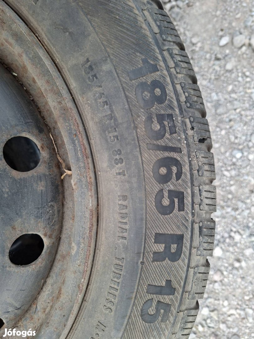 Eladó 2db Dacia Logan téli gumi