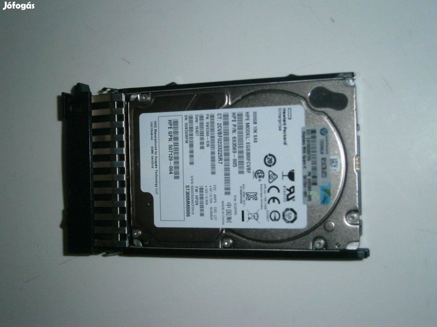 Eladó 2db HPE 300GB-os SAS szerver merevlemez (HDD)