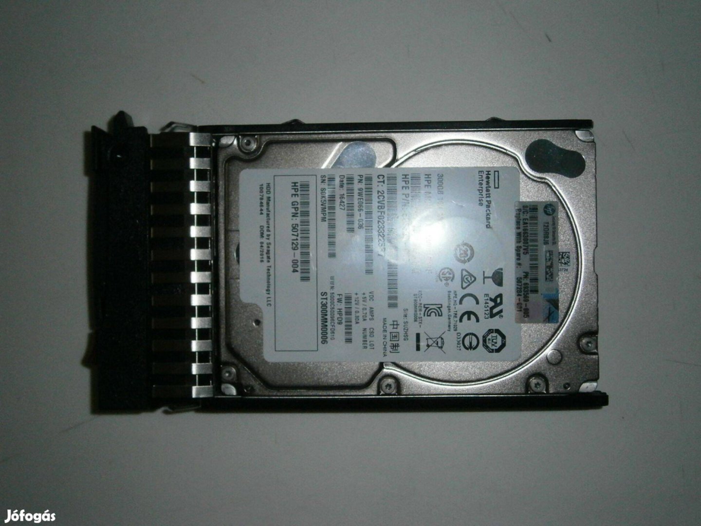 Eladó 2db HPE 300GB-os SAS szerver merevlemez (HDD)