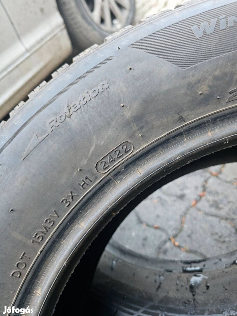 Eladó 2db Hankook 235/60 R18 107 H téli gumi