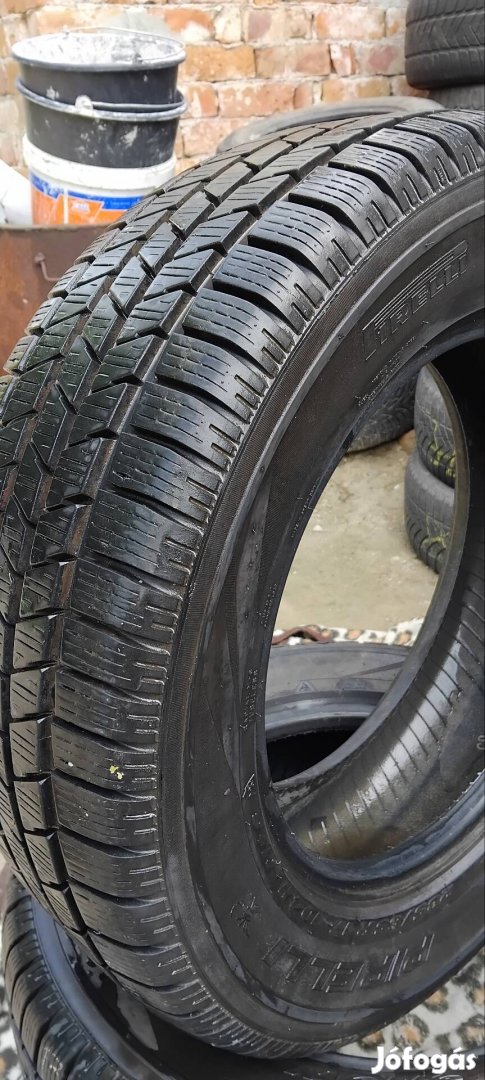 Eladó 2db Párban Pirelli Scorpion 235/65 17 és Gumi
