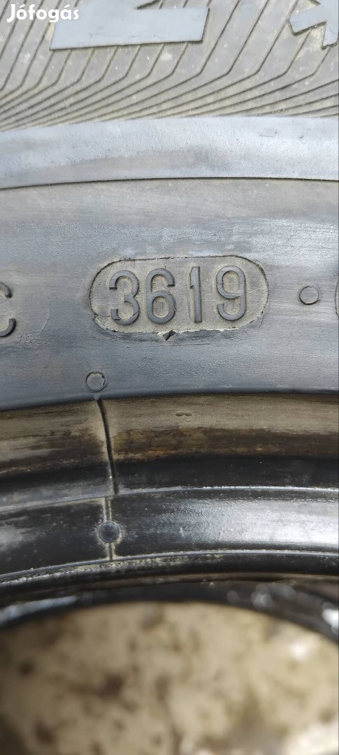 Eladó 2db Párban Semperit 215/65 16 os Méretben gumi 