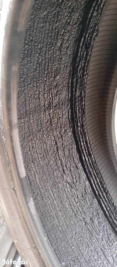 Eladó 2db Párban Téli Continental 235/45 17 es Méretben Gumi 