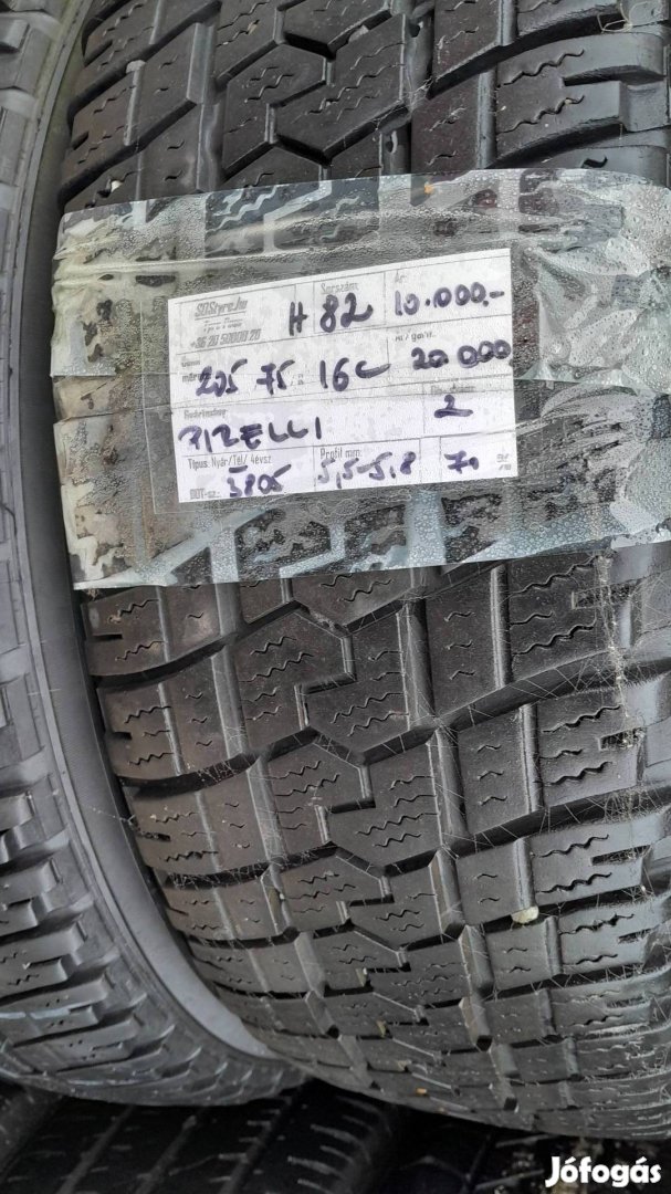 Eladó 2db Pirelli 205/75R16C téli gumi 