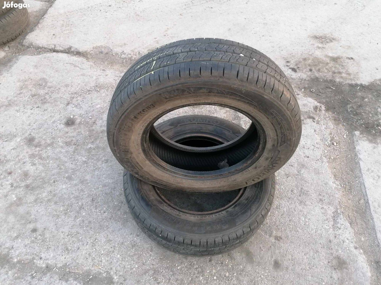 Eladó 2db. 195/70R15C Kumho nyári gumi