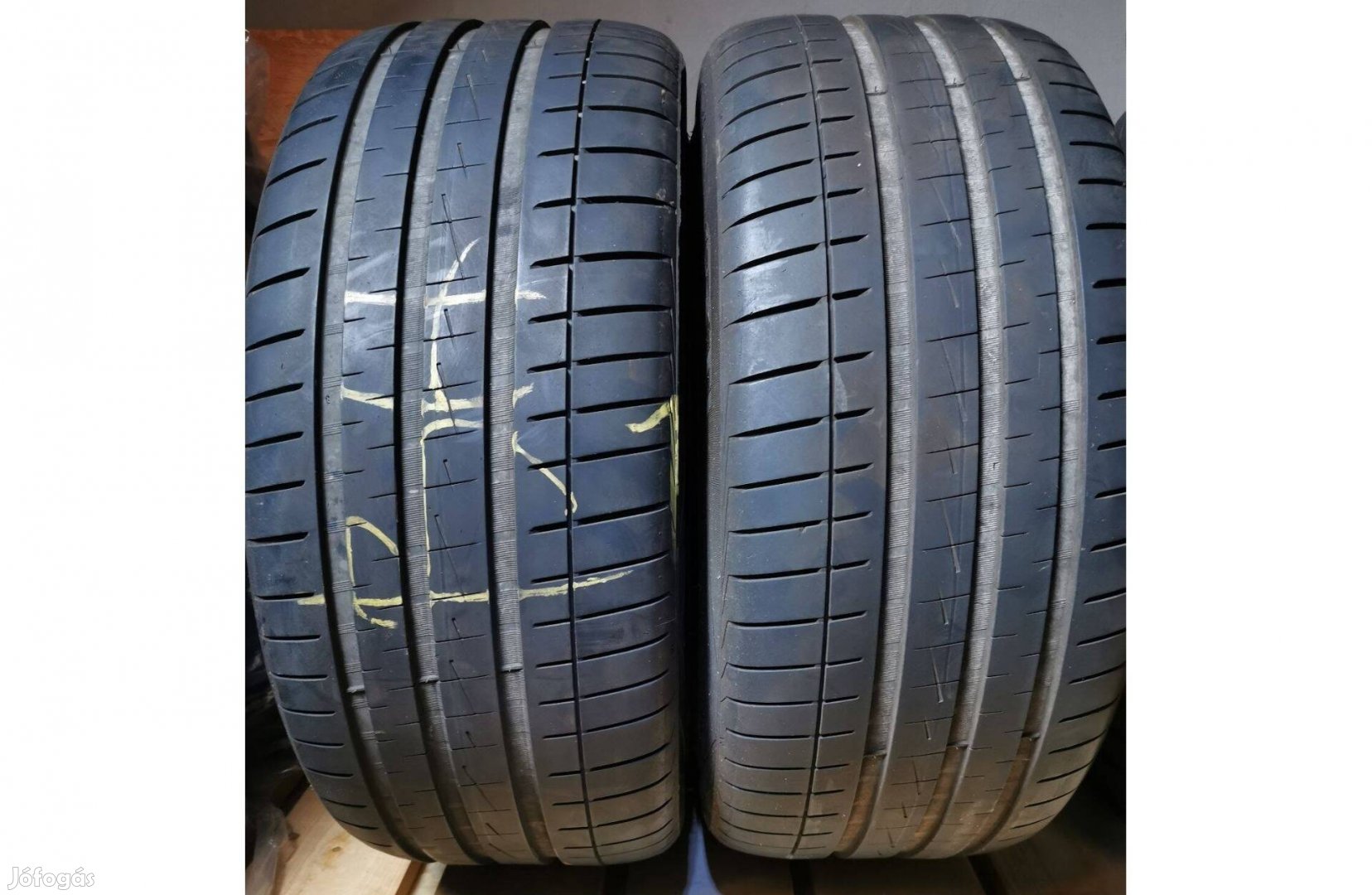 Eladó 2db. 255/45ZR19 104Y Vredestein Ultrac Vorti nyári gumiabroncs