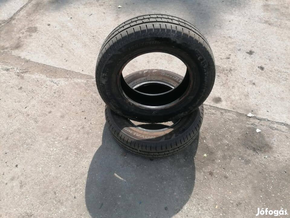 Eladó 2db. Royalwinter Van 195/70R15C gumi
