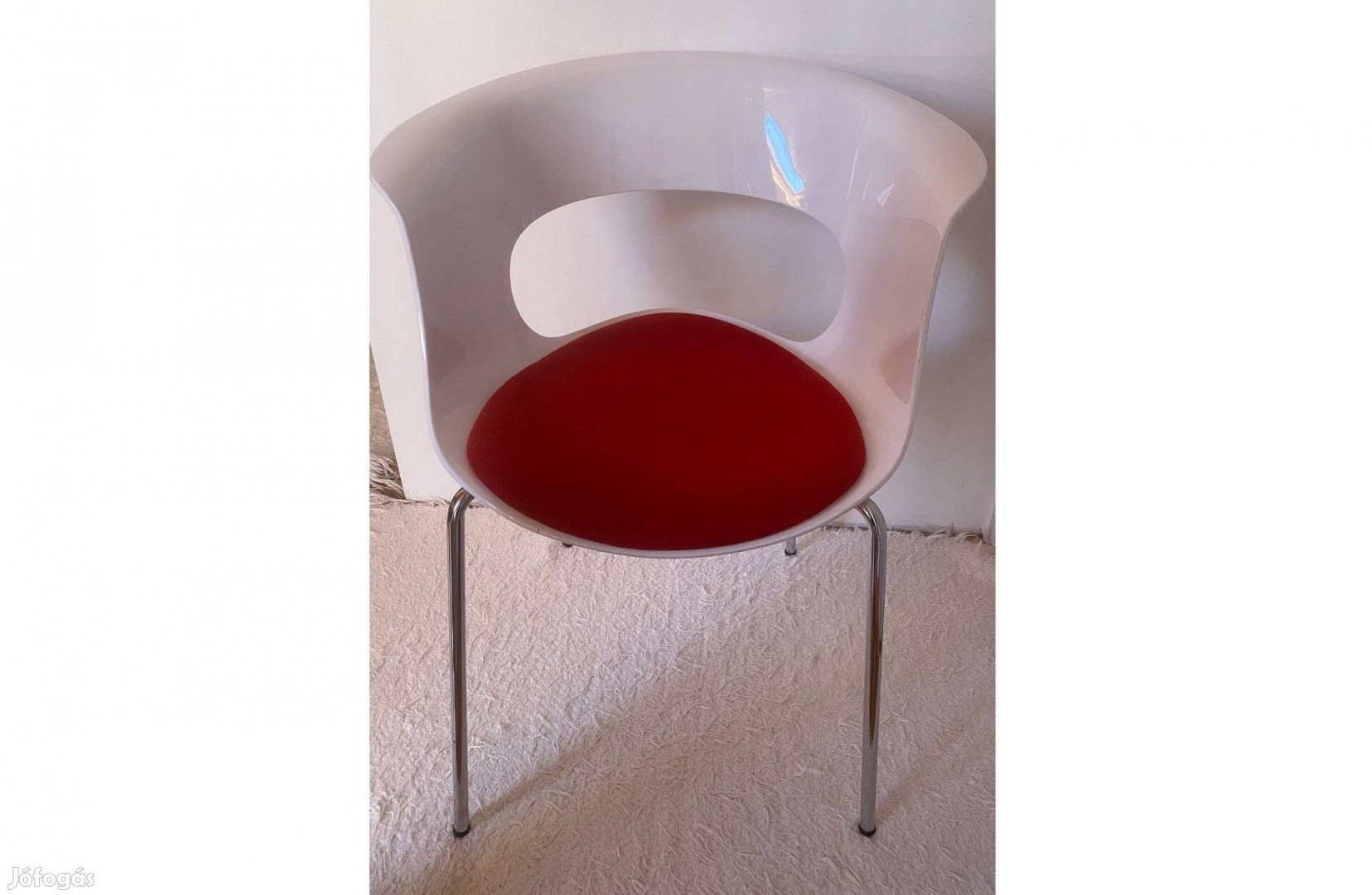 Eladó 2db dizájn szék