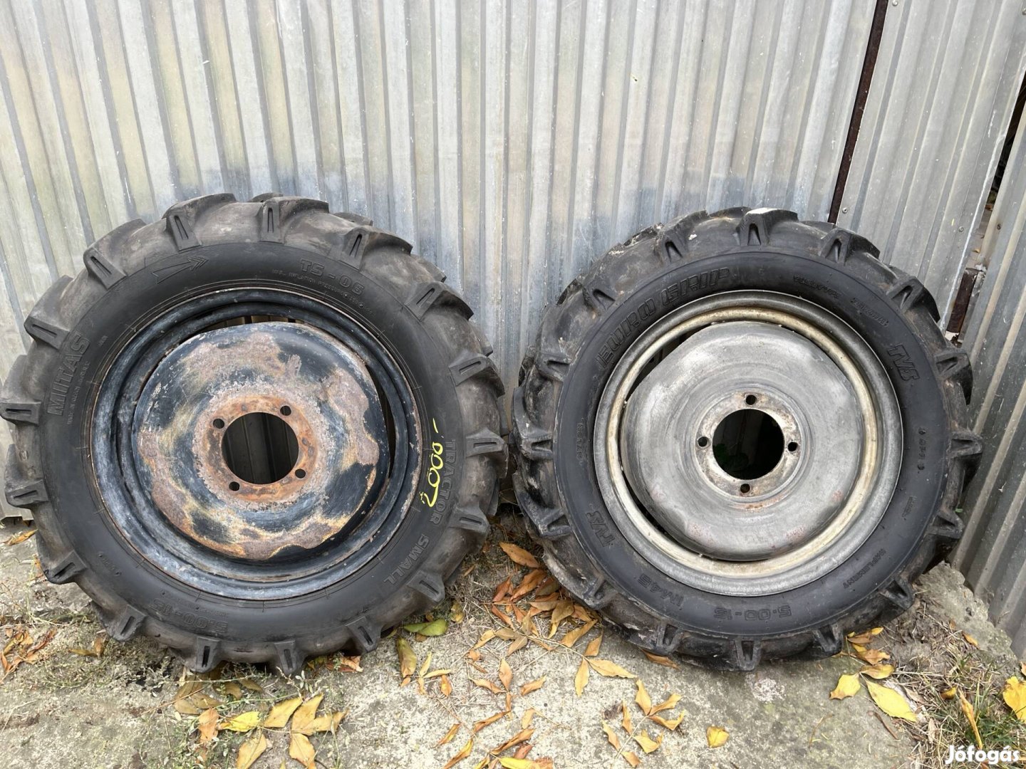 Eladó 2db kistraktor/egyébb mezőgazdasági kerék