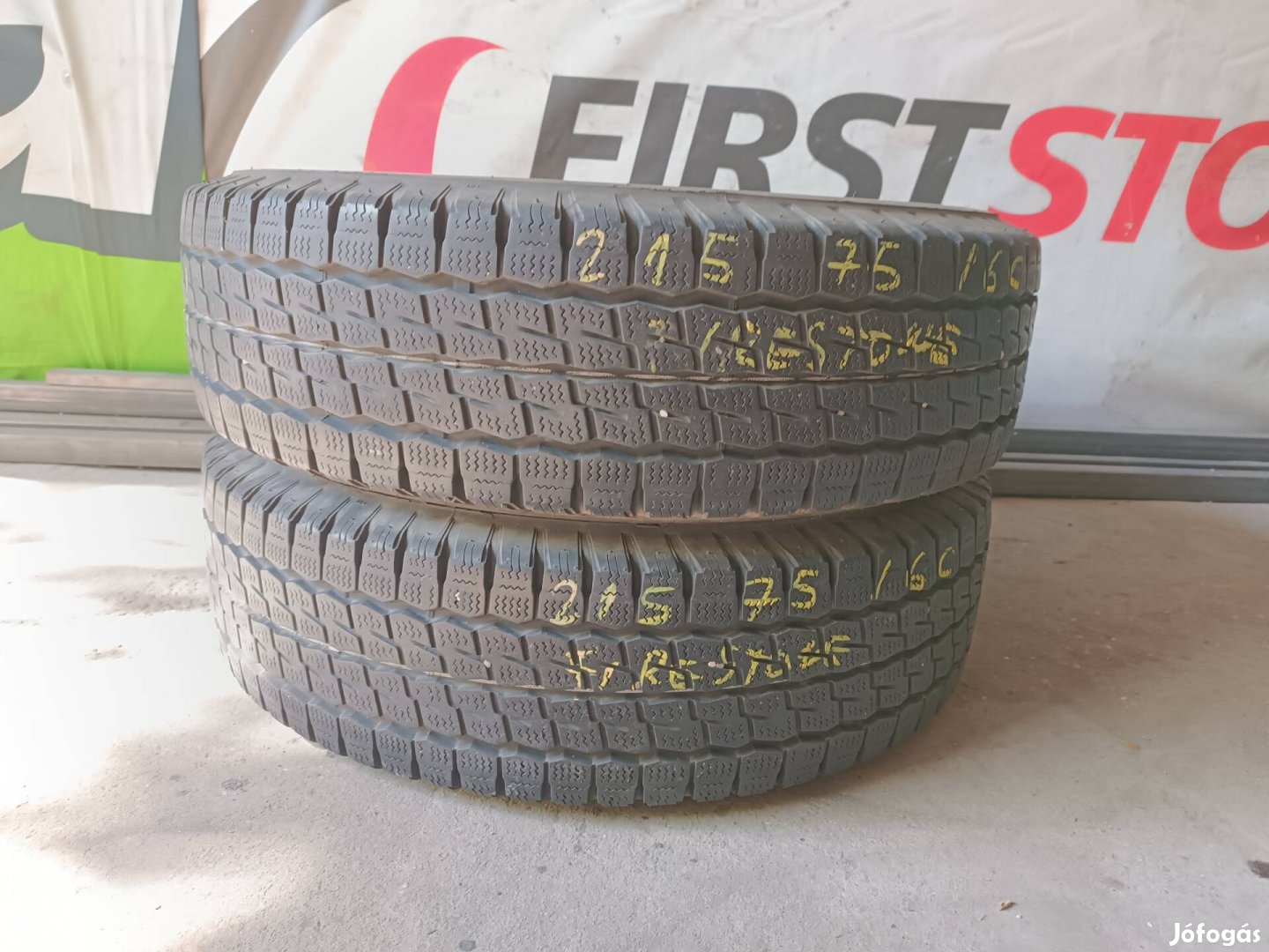 Eladó 2db téli 215/75 R16C Firestone vanhawk winter 7500/db