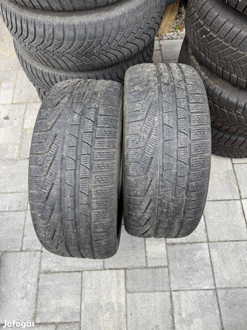 Eladó 2db téli Pirelli Sottozero Winter 240 235/40 R19