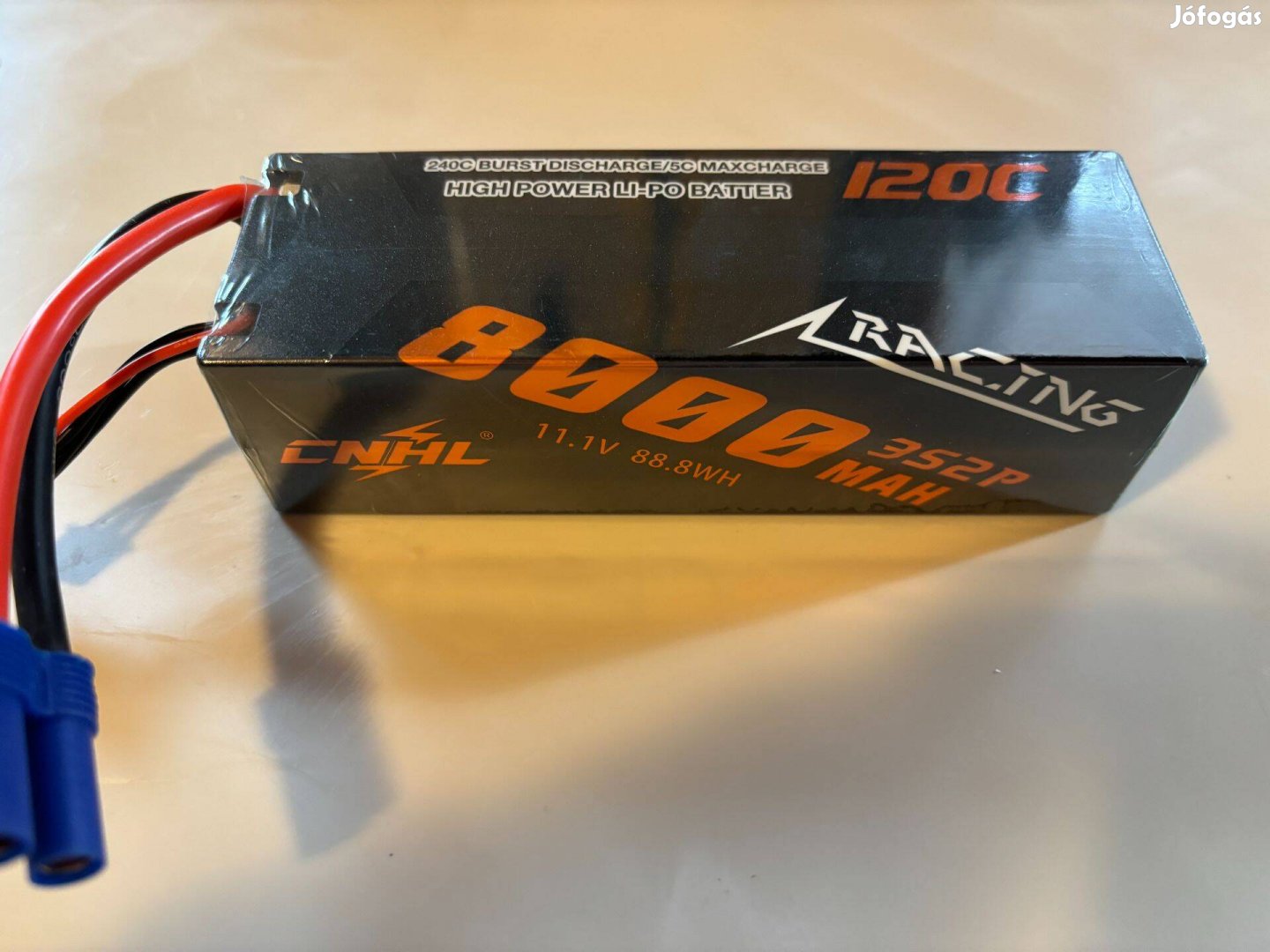 Eladó 2db új 3S 11,1 Volt 8000 mAh 120C kemény tokos Rc Lipo akku