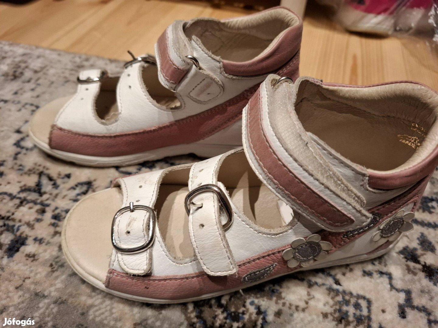 Eladó 30-as Szamos supinált szandál