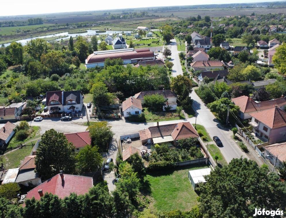 Eladó 30 nm-es ház Heves #5041644