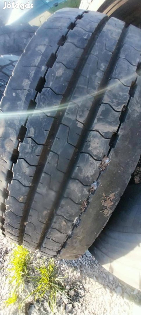 Eladó 315/70R22.5