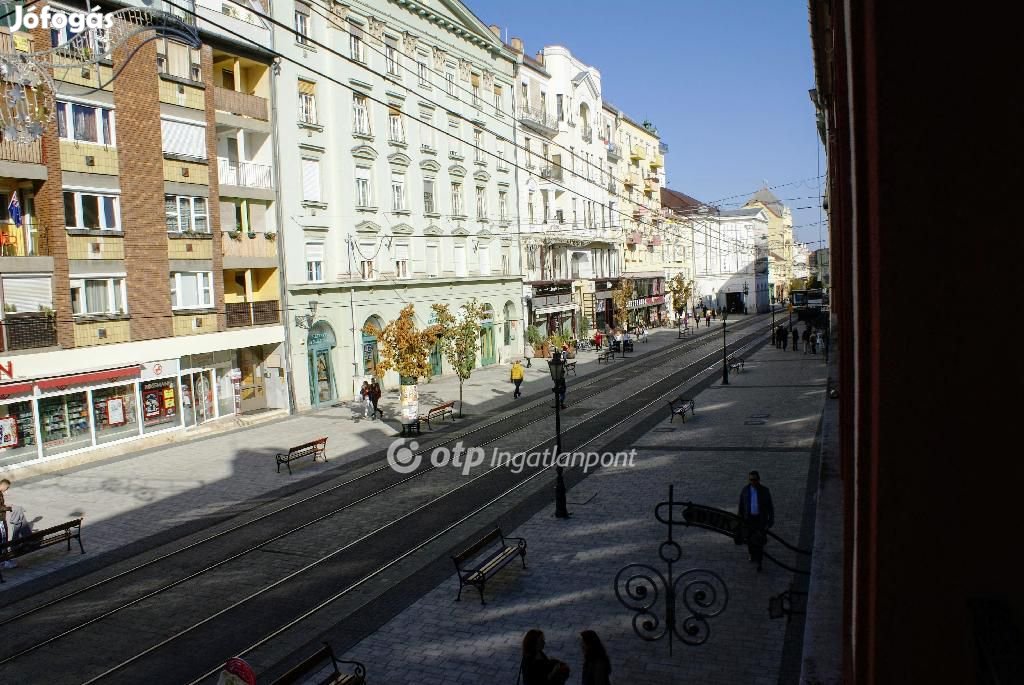 Eladó 31 nm-es lakás - Miskolc, Belváros