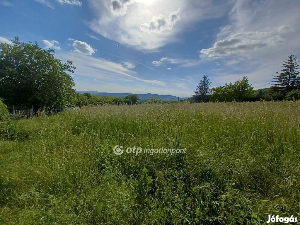 Eladó 3437nm-es Nyeles Külterületi Panorámás Telek, Gyermely