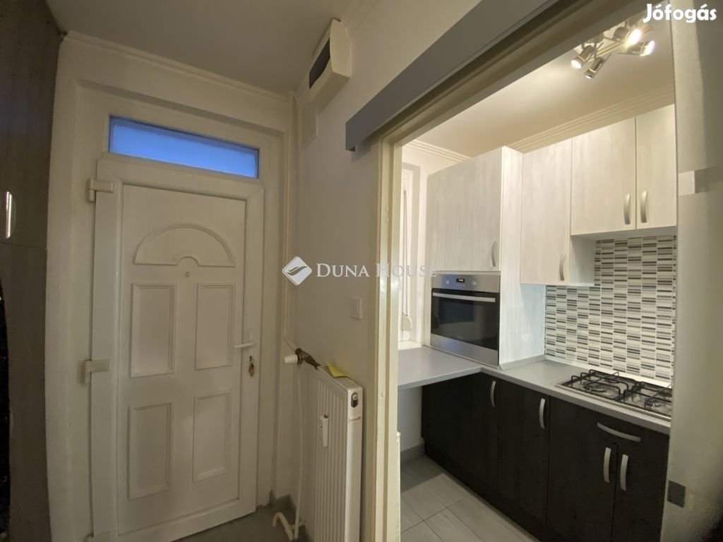Eladó 35 nm-es lakás Szeged