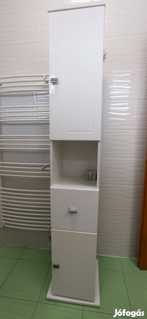 Eladó 360°-ban forgatható fürdőszoba szekrény