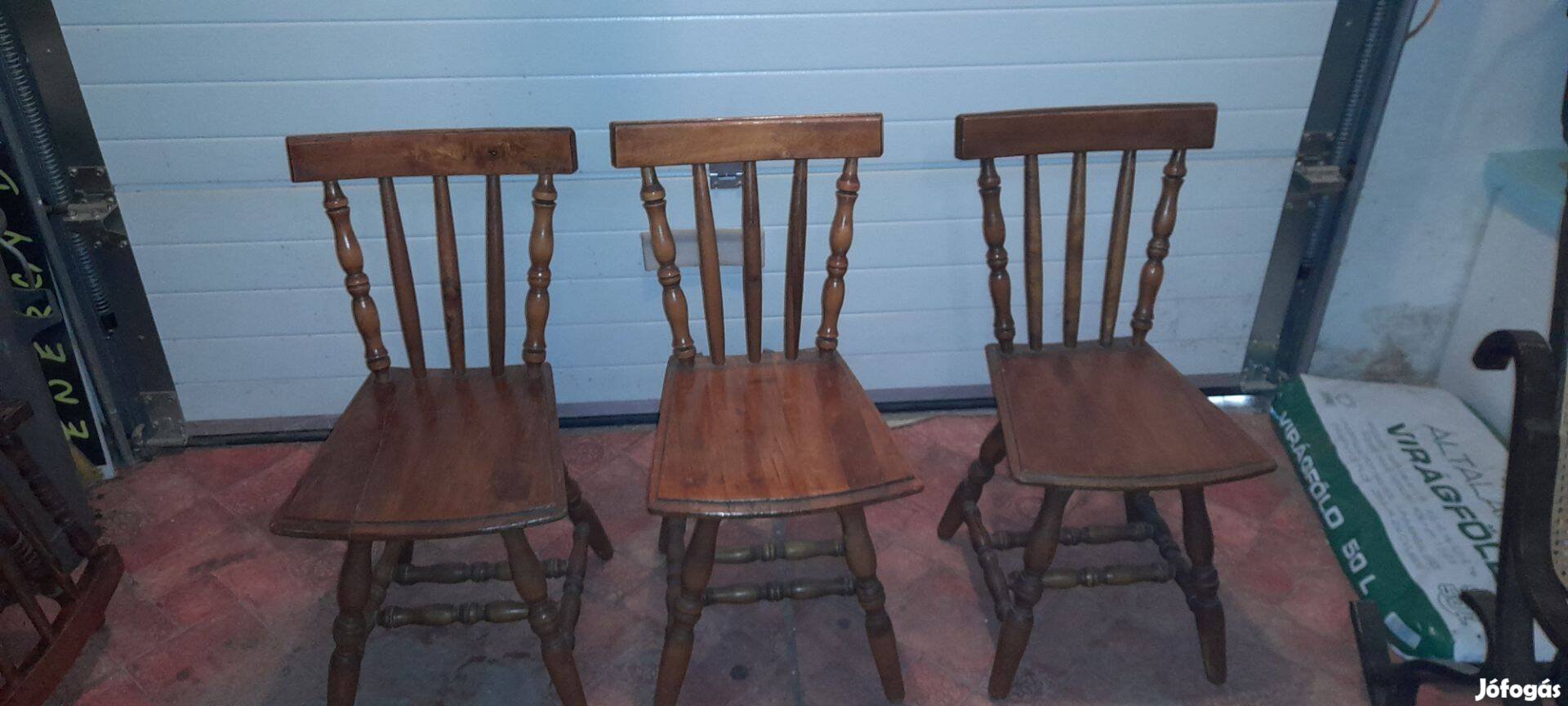 Eladó 3 db egyedileg készített szék