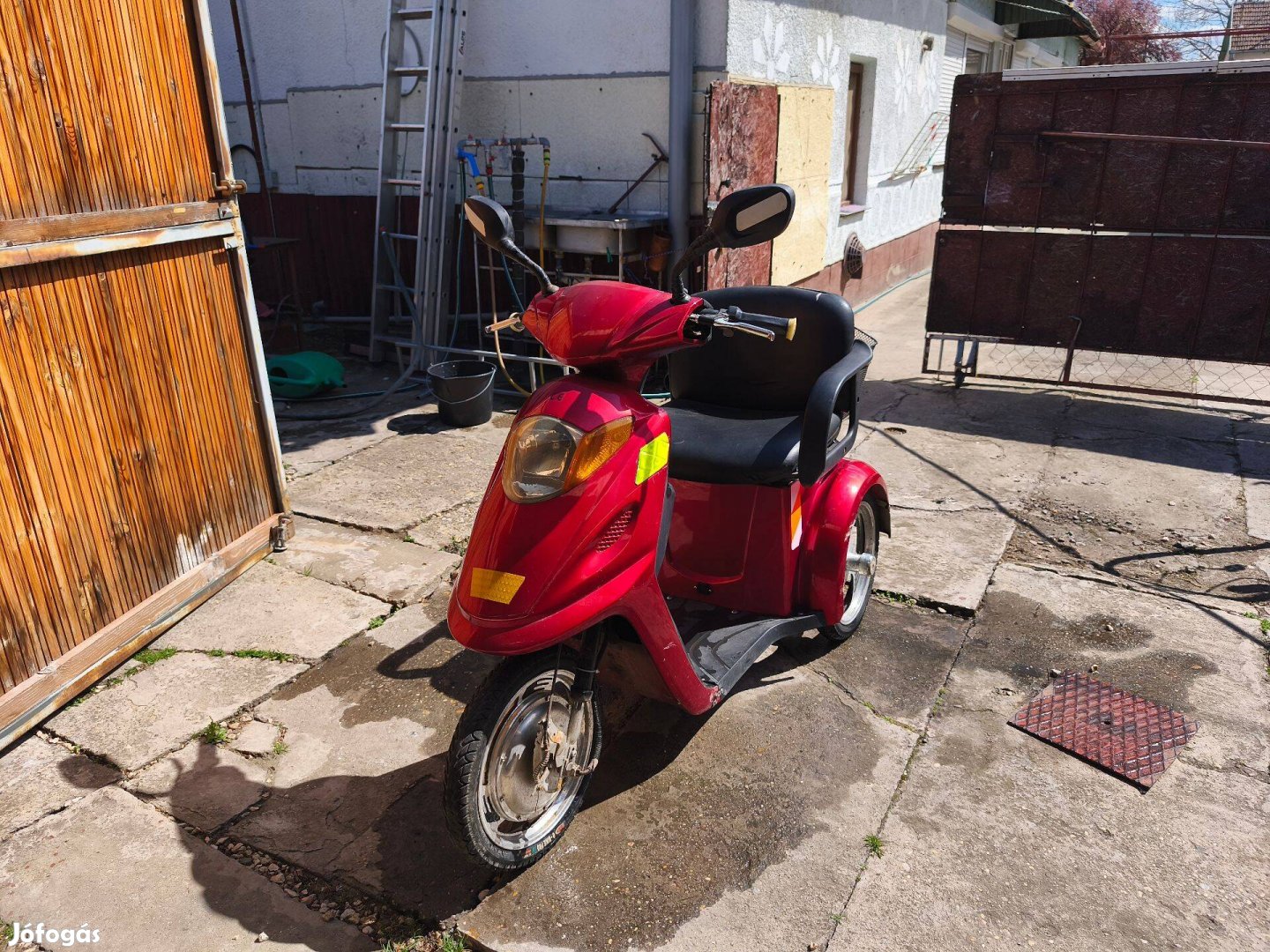 Eladó 3 kerekű elektromos kerékpár