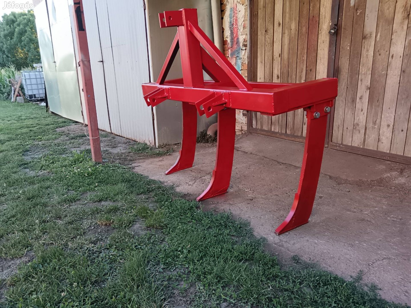 Eladó 3 késes talajlazító. 