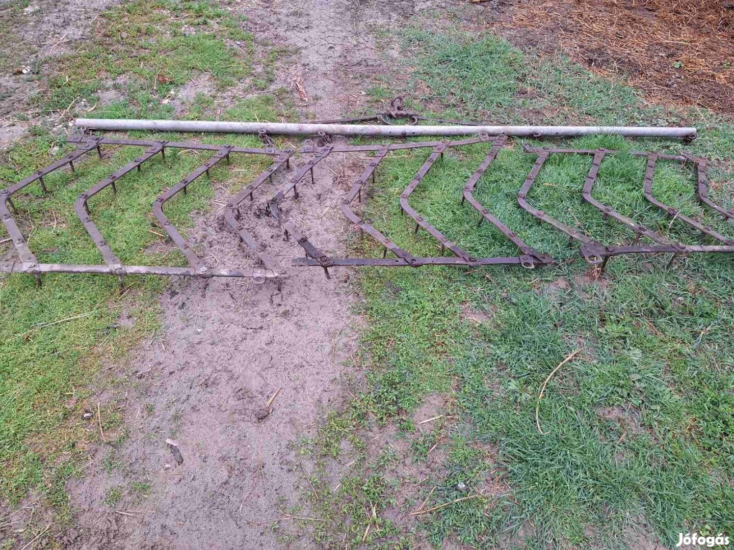 Eladó 3 levelű magtakaró fogas húzóval - 3,2 méter széles
